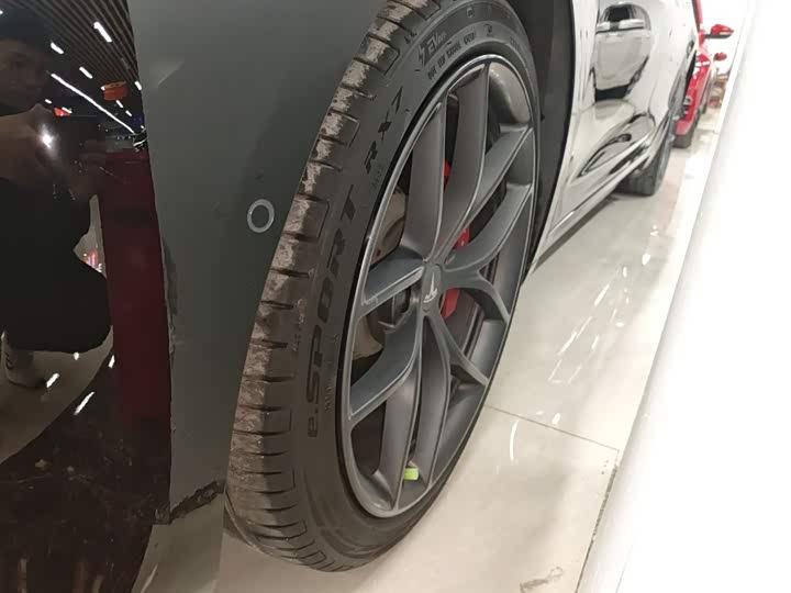 Фото 23 - Tesla Model 3