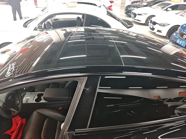 Фото 27 - Tesla Model 3