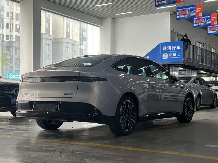 Фото 20 - Nissan N7