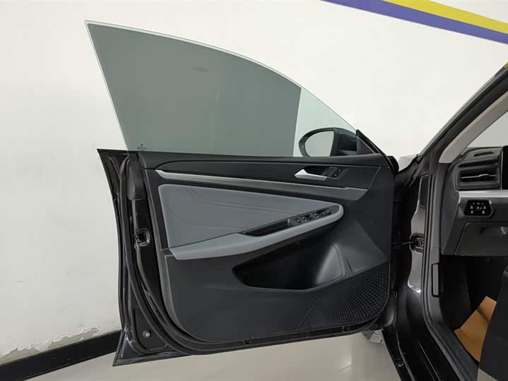 Фото 7 - Volkswagen Lamando L