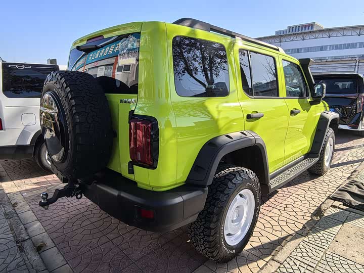 Фото 4 - Tank 300