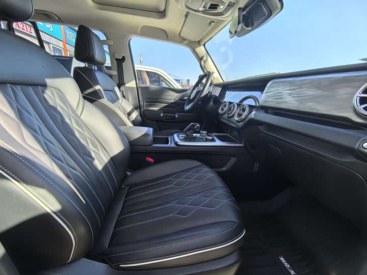 Фото 7 - Tank 300