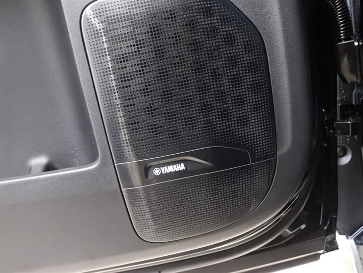 Фото 12 - Zeekr 009