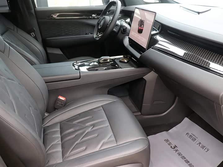 Фото 16 - Zeekr 009