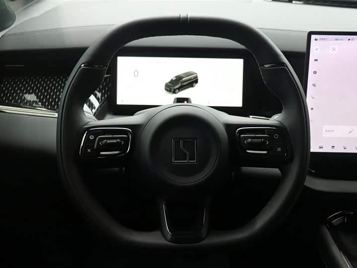 Фото 18 - Zeekr 009