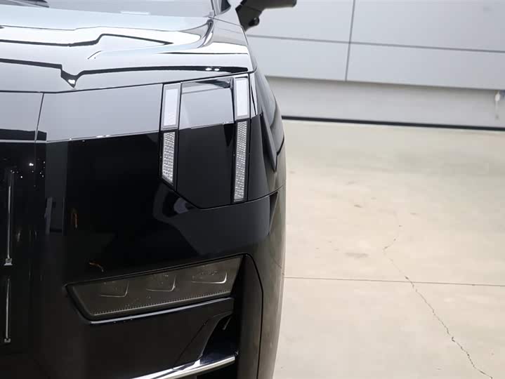 Фото 26 - Zeekr 009