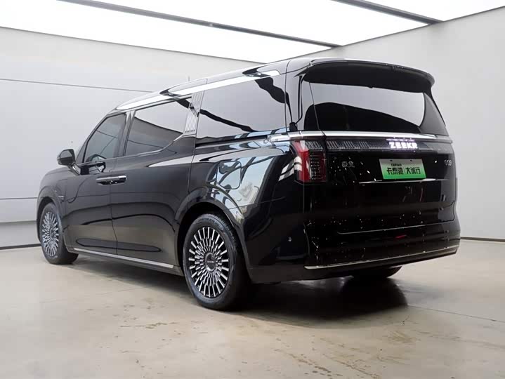 Фото 29 - Zeekr 009