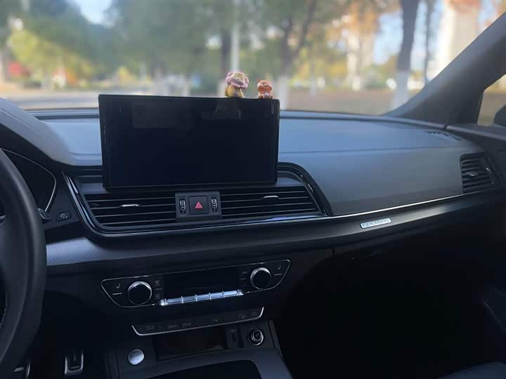 Фото 19 - Audi Q5L