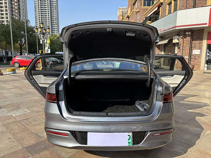 Фото 10 - BYD Qin Plus