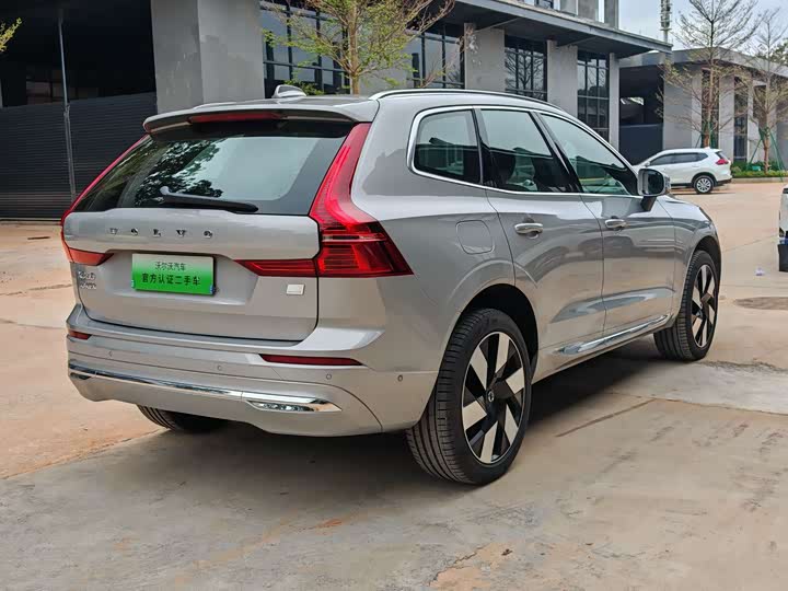 Фото 18 - Volvo XC60 Hybrid