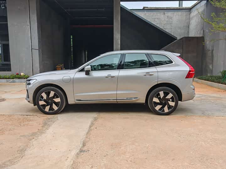Фото 4 - Volvo XC60 Hybrid