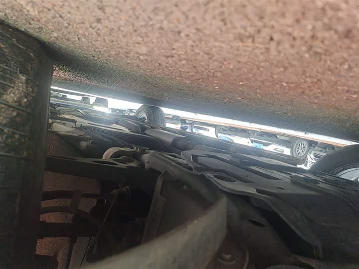 Фото 19 - Cadillac XT5