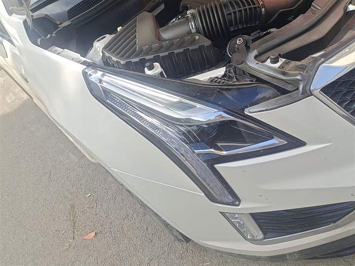 Фото 30 - Cadillac XT5