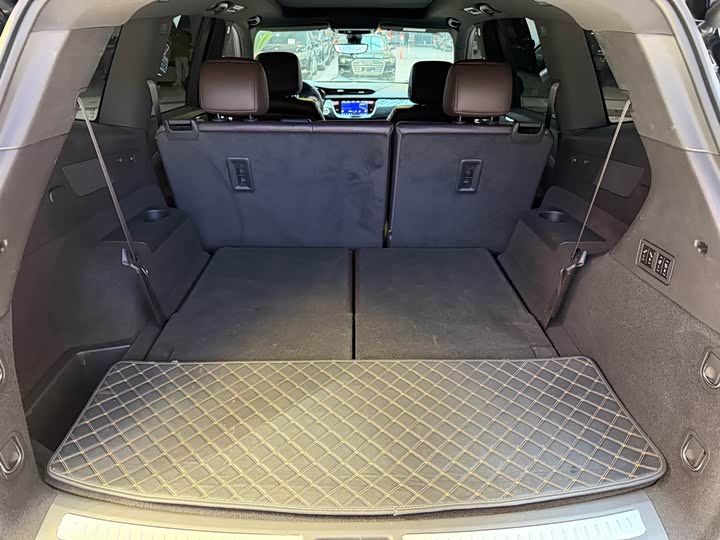 Фото 7 - Cadillac XT6