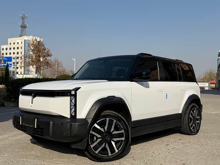 Фото 1 - Chery iCar 03