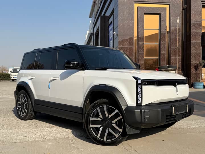 Фото 3 - Chery iCar 03