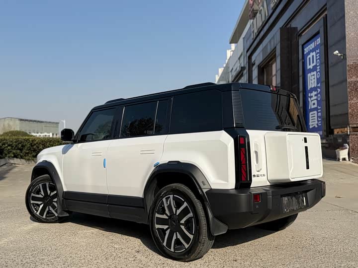 Фото 4 - Chery iCar 03