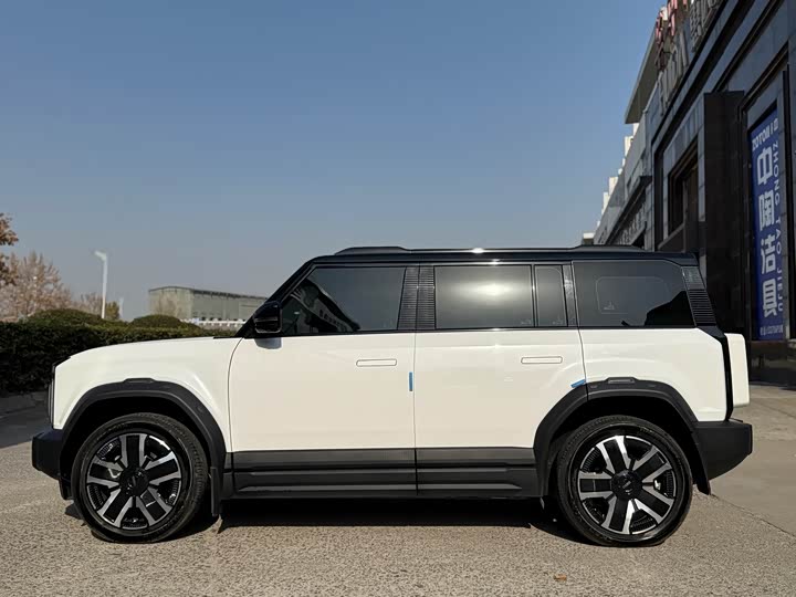 Фото 7 - Chery iCar 03