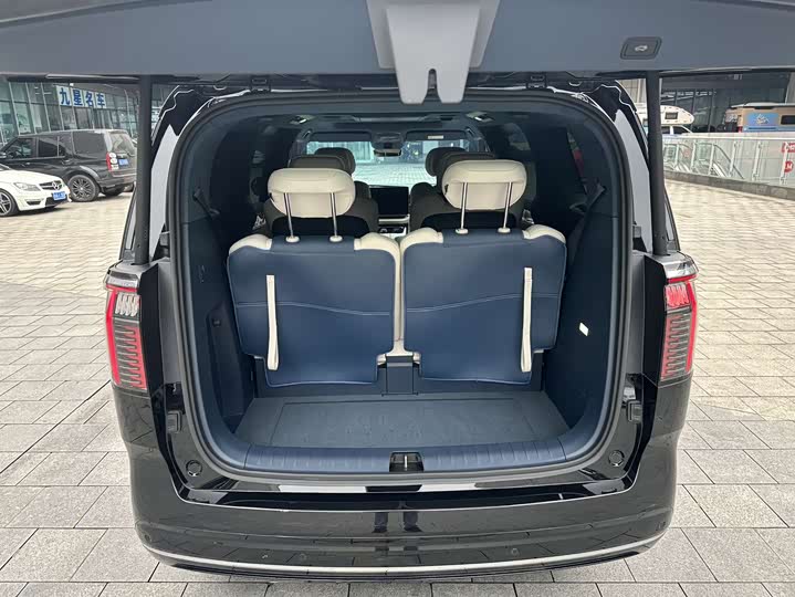 Фото 12 - Zeekr 009