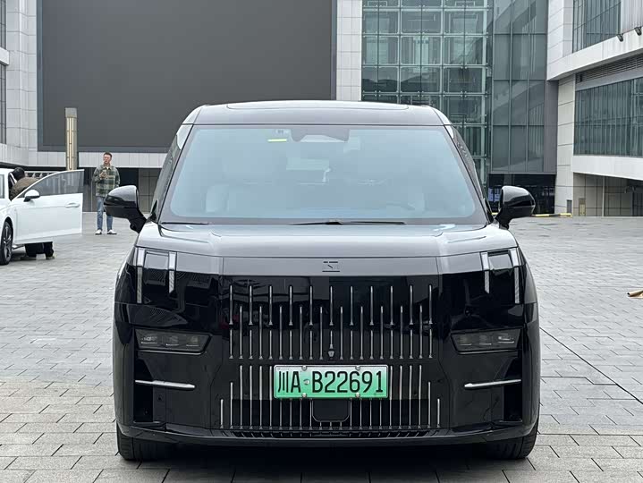 Фото 3 - Zeekr 009