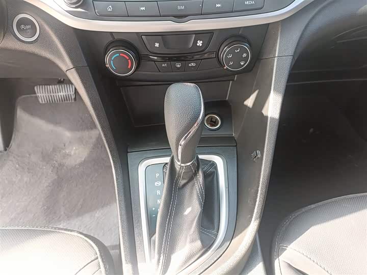 Фото 14 - Buick Excelle GT