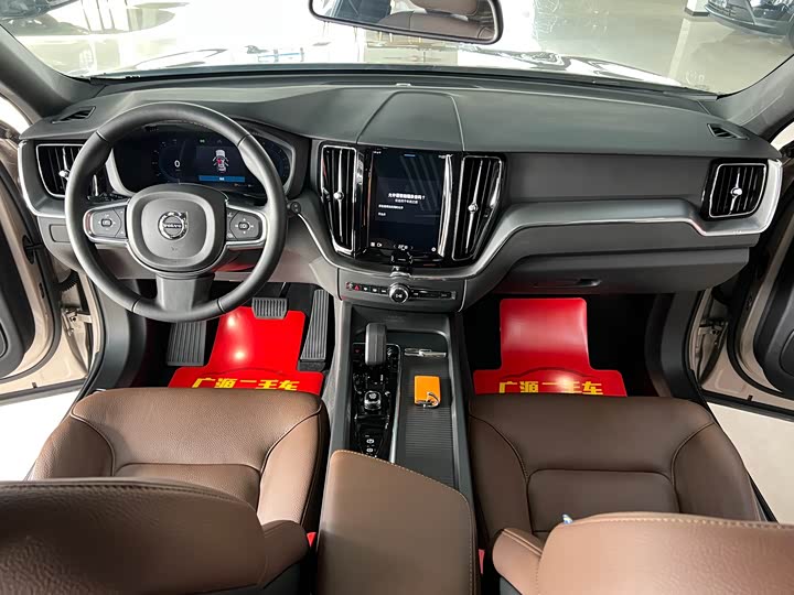 Фото 11 - Volvo XC60