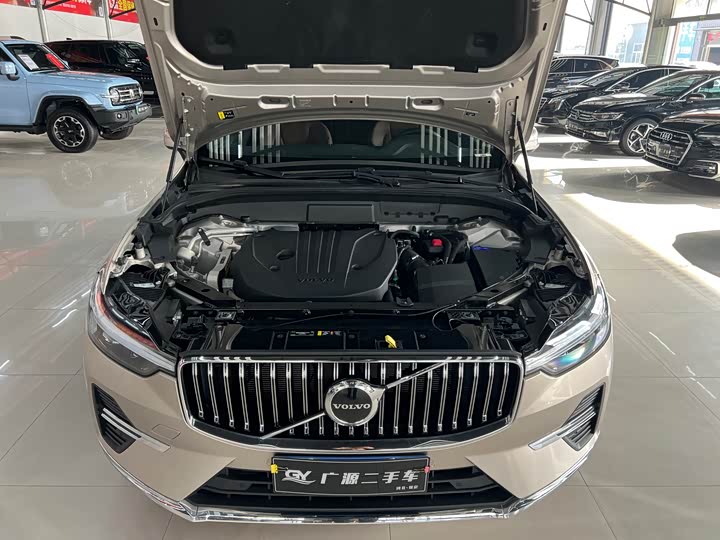 Фото 20 - Volvo XC60