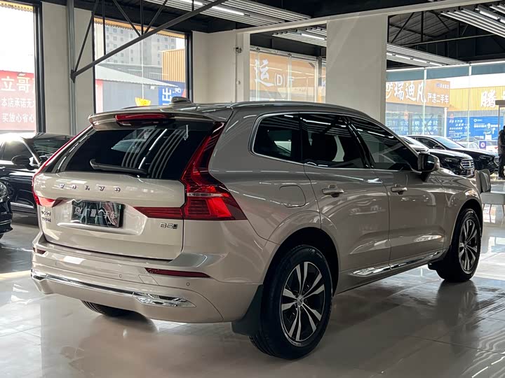 Фото 4 - Volvo XC60