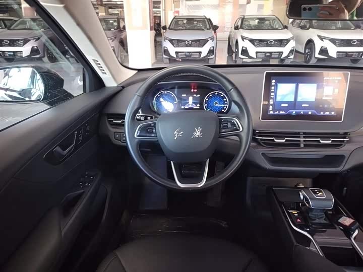 Фото 11 - Hongqi E-QM5