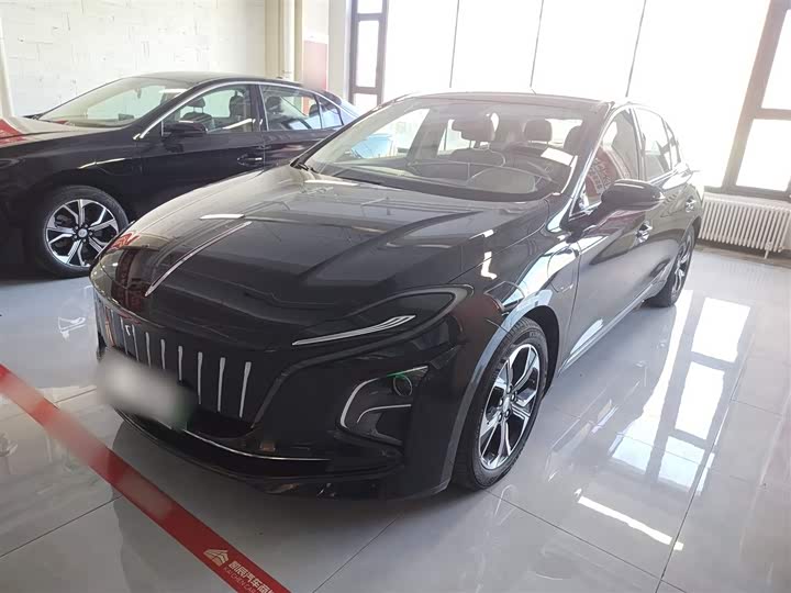 Фото 2 - Hongqi E-QM5