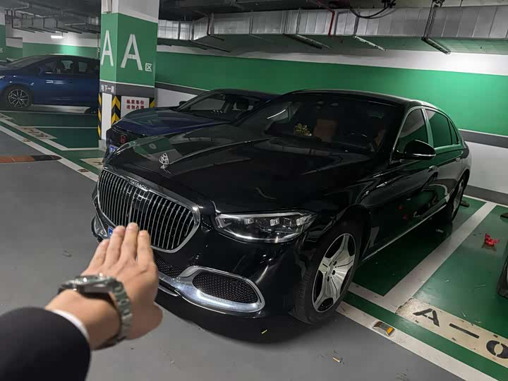 Фото 2 - Mercedes-Benz Maybach S-Class