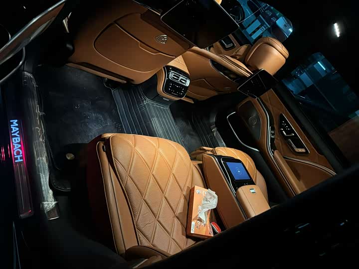 Фото 5 - Mercedes-Benz Maybach S-Class