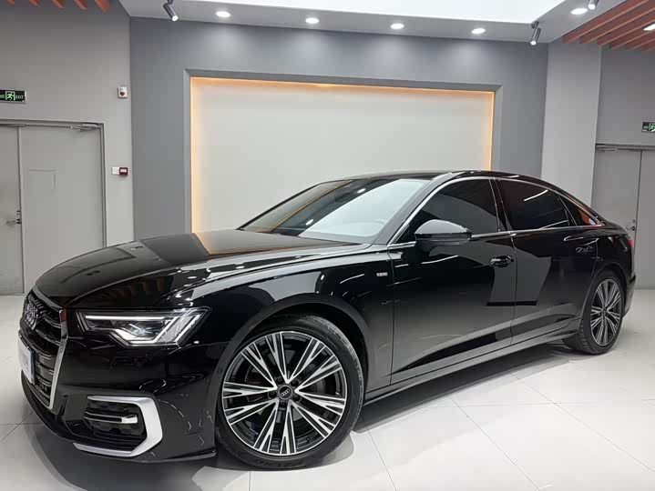 Фото 1 - Audi A6L