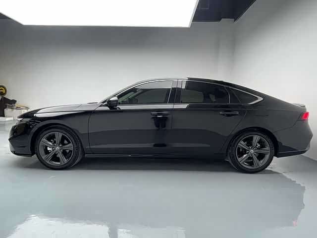 Фото 7 - Honda Inspire