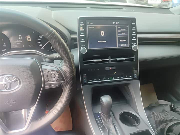 Фото 13 - Toyota Avalon