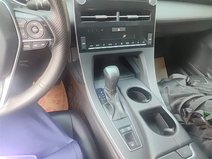 Фото 14 - Toyota Avalon