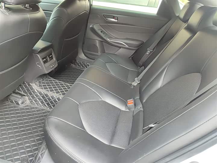 Фото 17 - Toyota Avalon