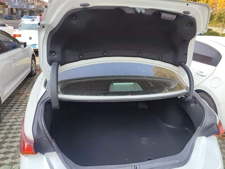 Фото 19 - Toyota Avalon