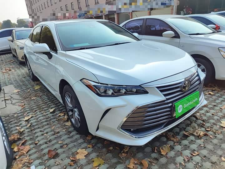 Фото 4 - Toyota Avalon