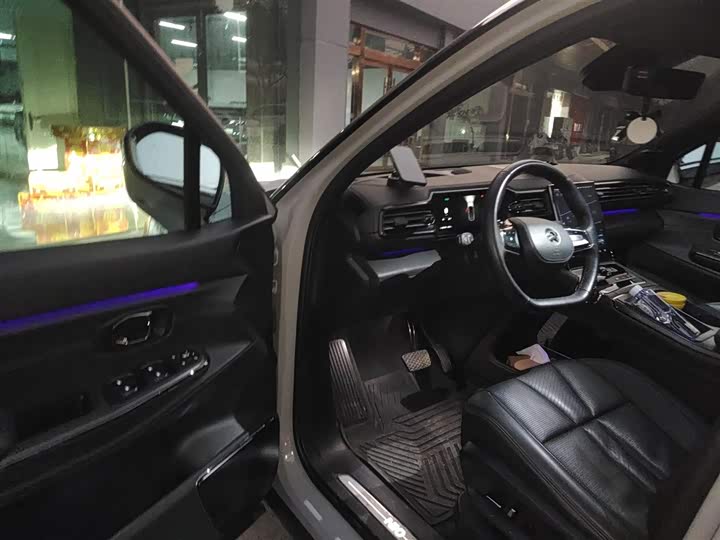 Фото 16 - Nio ES8