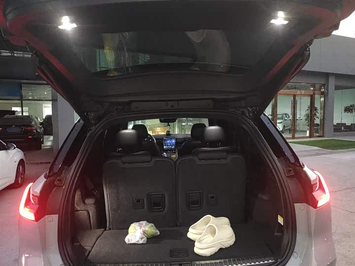 Фото 19 - Nio ES8