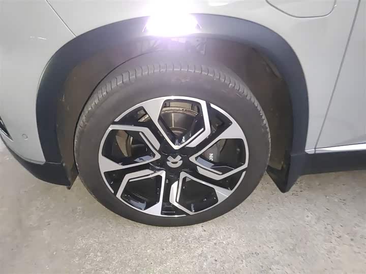 Фото 23 - Nio ES8