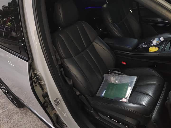 Фото 25 - Nio ES8