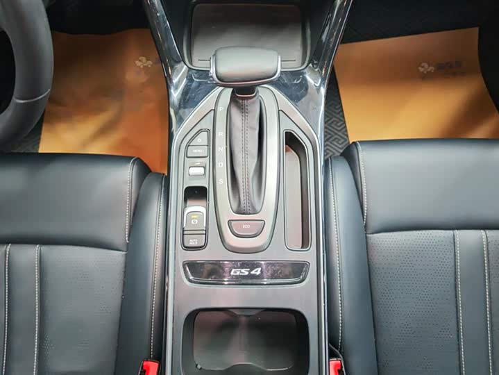 Фото 16 - GAC Trumpchi GS4