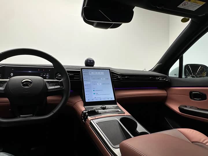 Фото 14 - Nio EC6