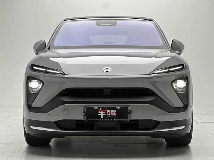 Фото 2 - Nio EC6