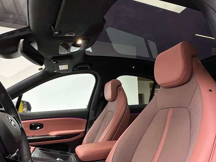 Фото 20 - Nio EC6