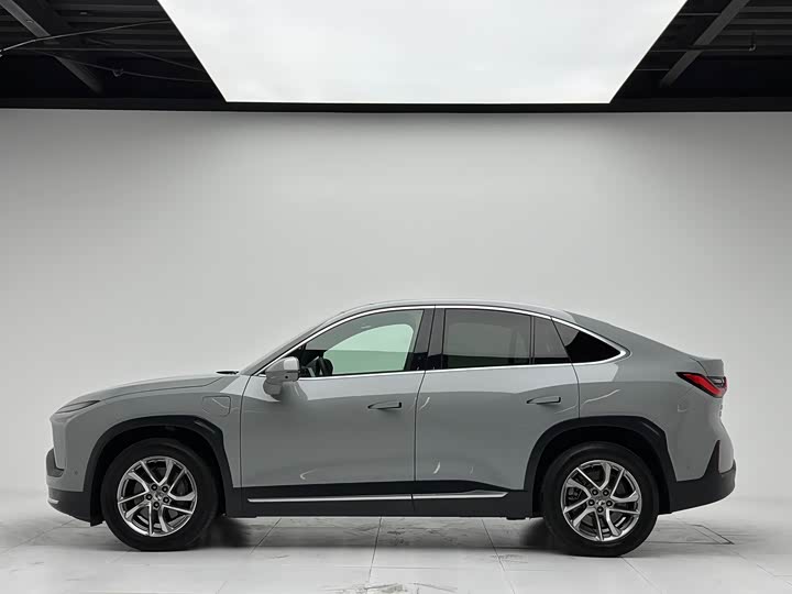 Фото 23 - Nio EC6