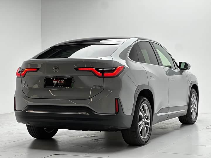 Фото 4 - Nio EC6