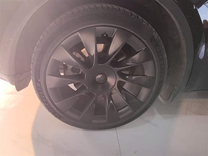 Фото 26 - Tesla Model Y